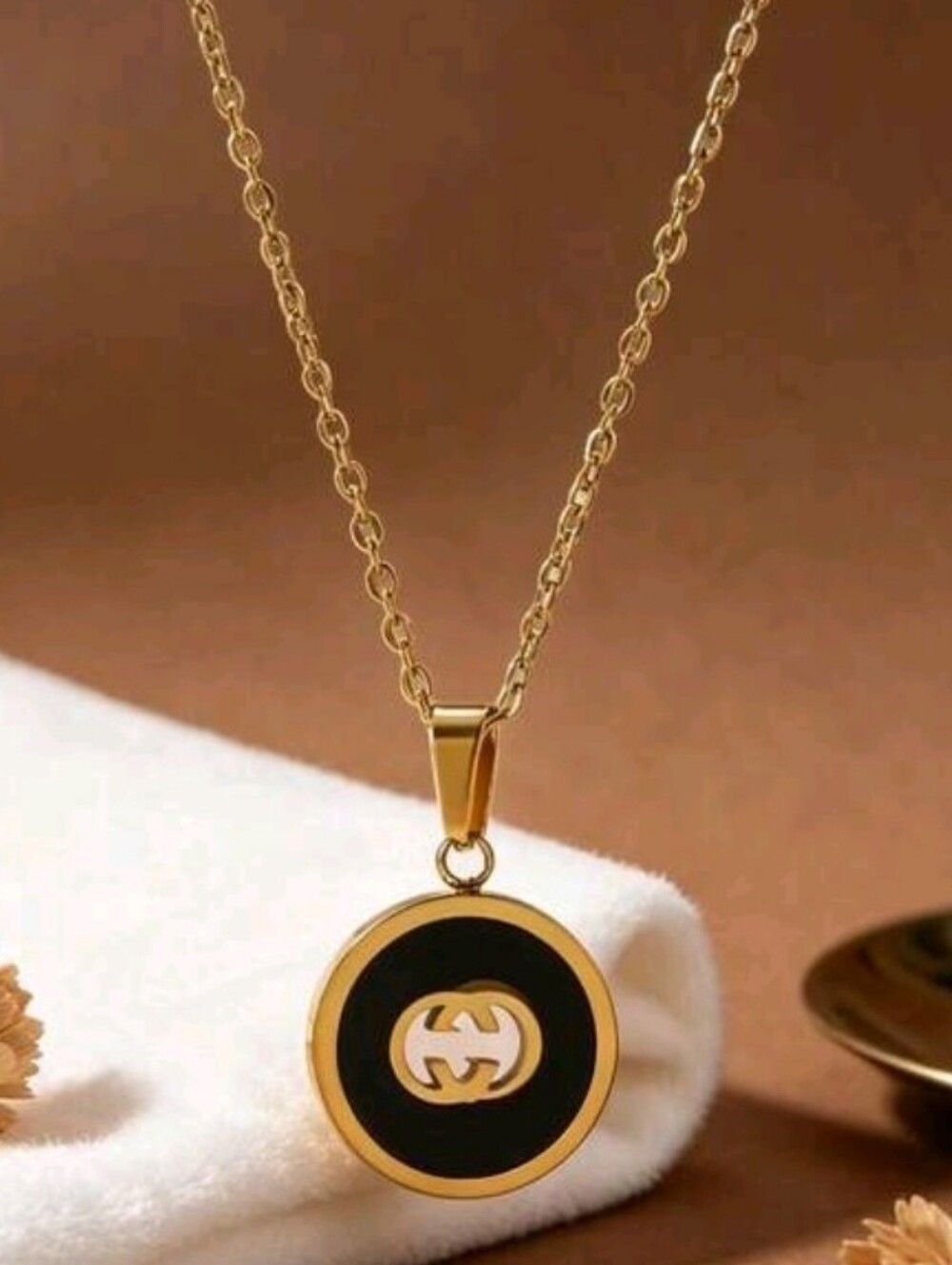 Luxury Necklace - Picture 4 of 6